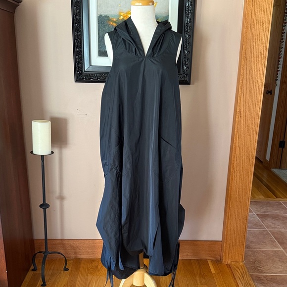 Igor Dresses & Skirts - Igor Black Hooded Okinawa Sleeveless Dress small